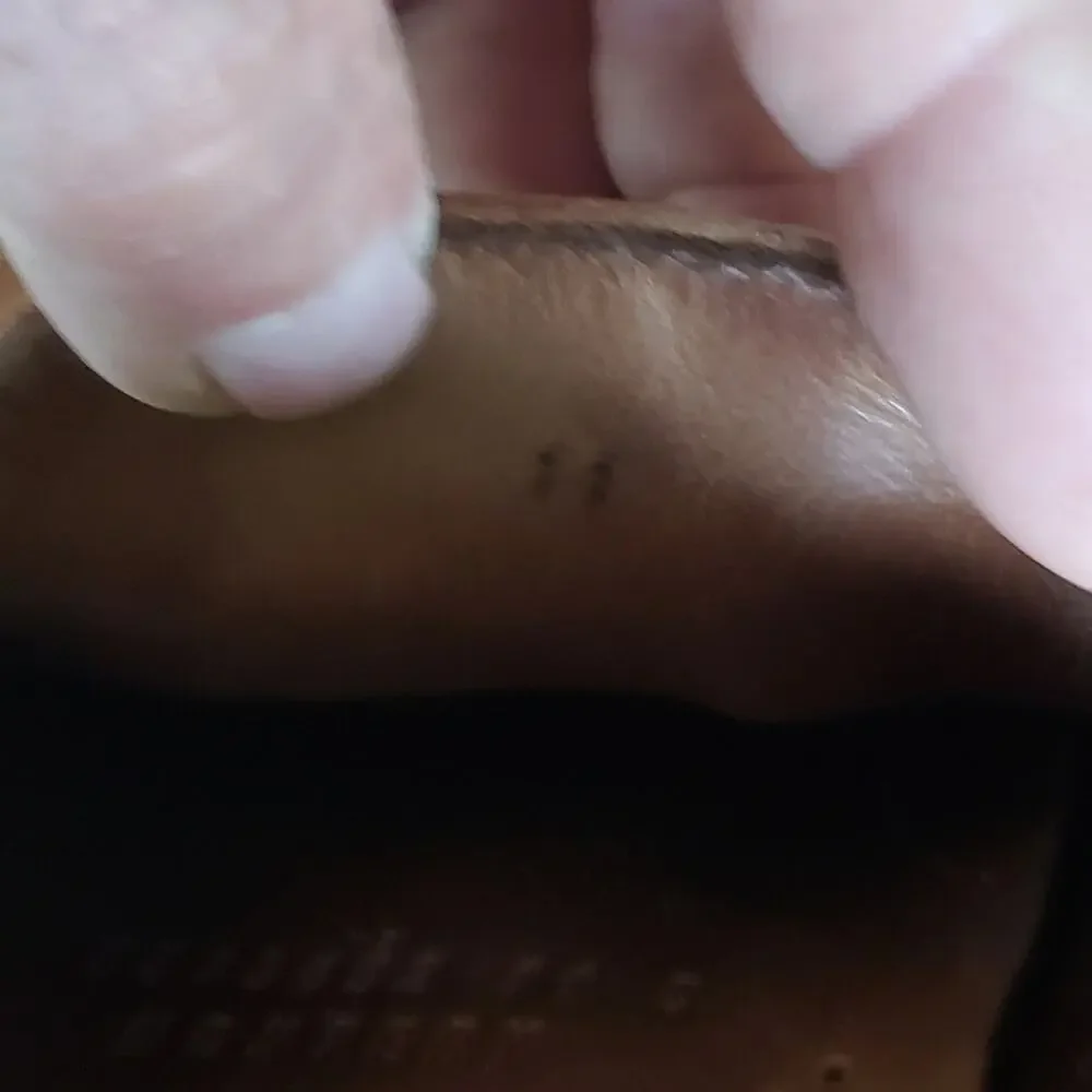 Earth Shoe leather upper